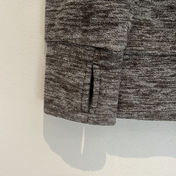 BENCH Hoodie - Picture 4 of 5